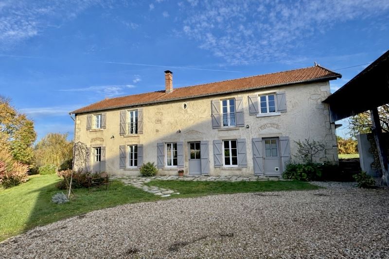 Vente Maison OSMOY - 6 pièces -208 m² - (18390)