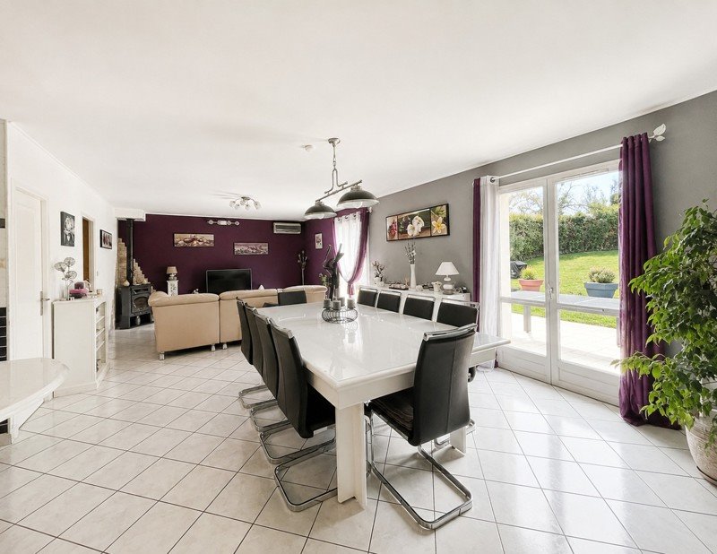 Vente Maison VORNAY - 5 pièces -136 m² - (18130)