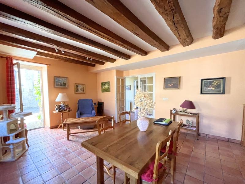 Vente Maison LES AIX D ANGILLON - 9 pièces -178 m² - (18220)