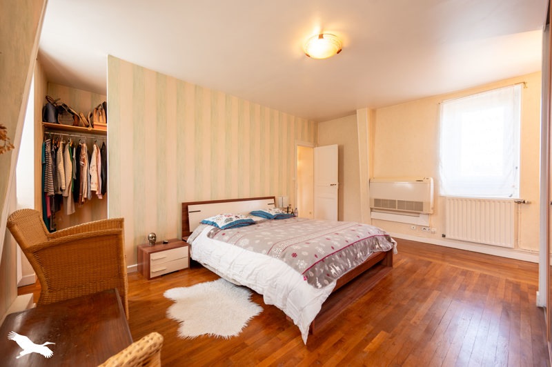 Vente Maison BOURGES - 7 pièces -185 m² - (18000)