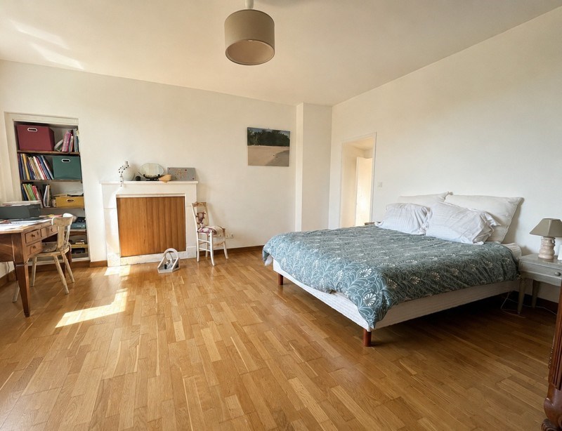 Vente Maison ST DOULCHARD - 5 pièces -171 m² - (18230)