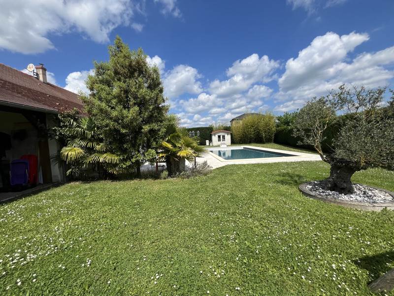 Vente Maison ST DOULCHARD - 5 pièces -171 m² - (18230)