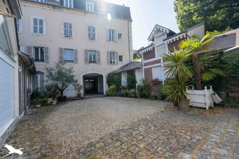 Vente Appartement BOURGES - 5 pièces -137 m² - (18000)