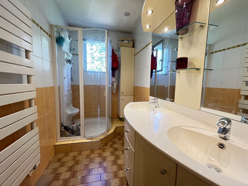 Vente Maison BOURGES - 5 pièces -98 m² - (18000)