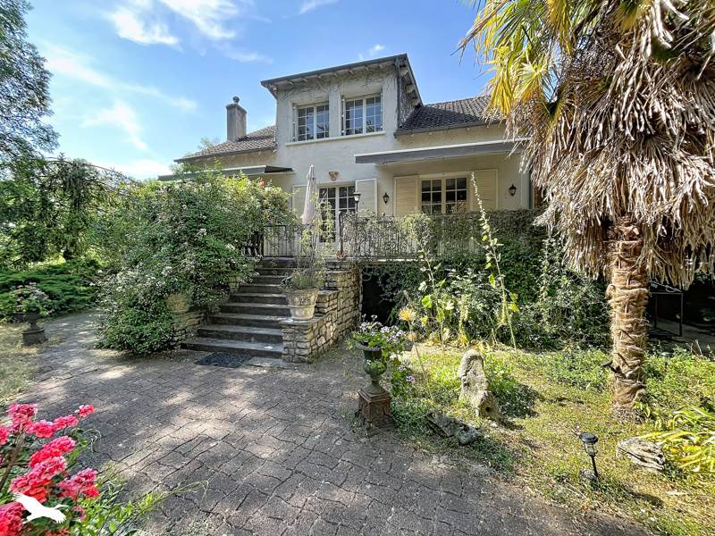 Vente Maison BOURGES - 6 pièces -160 m² - (18000)