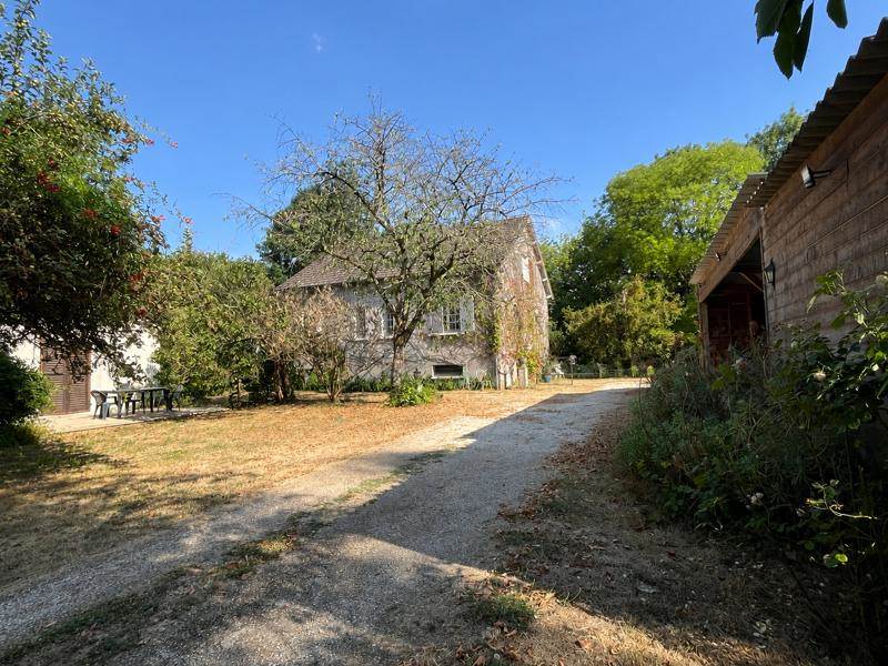 Vente Maison BOURGES - 6 pièces -160 m² - (18000)
