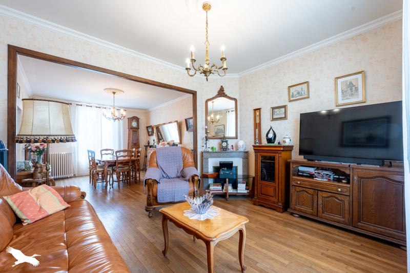 Vente Maison Saint-Germain-du-Puy - 7 pièces -138 m² - (18390)