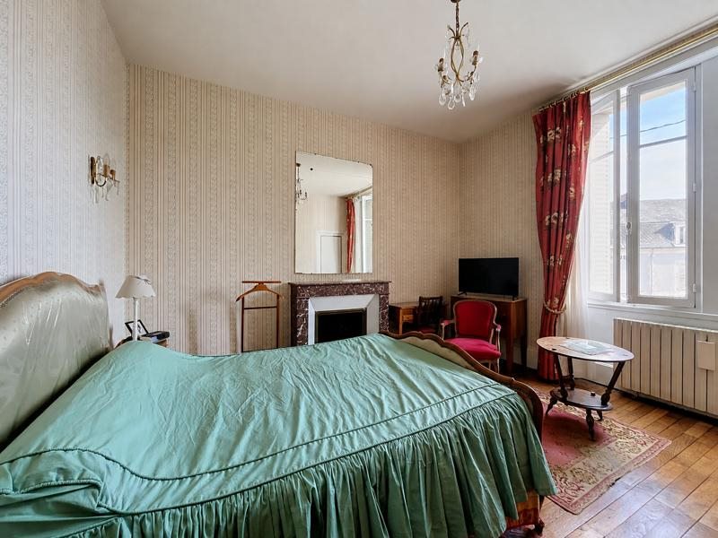 Vente Maison Bourges - 6 pièces -160 m² - (18000)