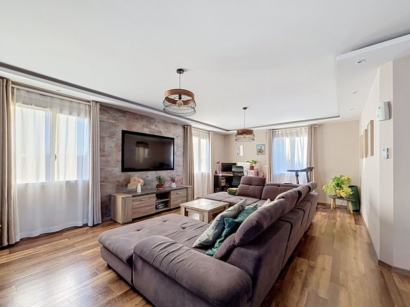 Vente Maison Bourges - 6 pièces -191 m² - (18000)