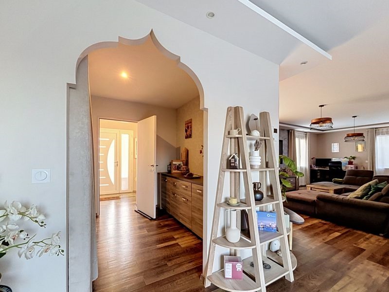 Vente Maison Bourges - 6 pièces -191 m² - (18000)