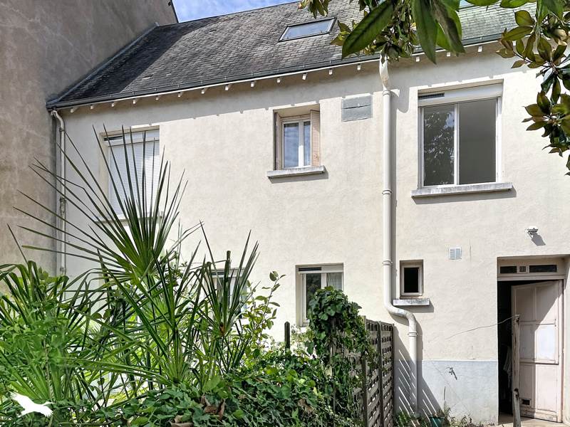 Immeuble 200 m² · à Saint-Pierre-des-Corps · 200 m² · 514 900 €