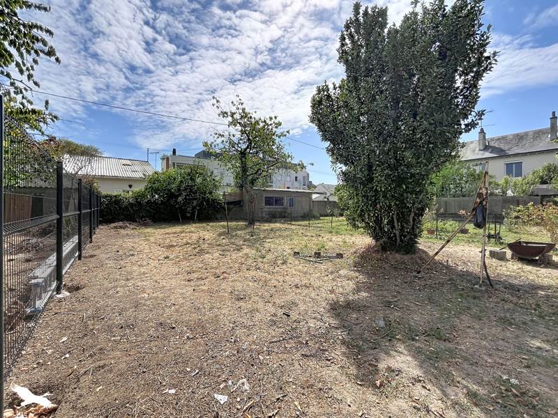 Vente Immeuble Saint-Pierre-des-Corps - -  200 m² - (37700)
