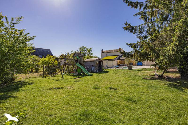 Vente Maison LA VILLE AUX DAMES - 8 pièces -240 m² - (37700)