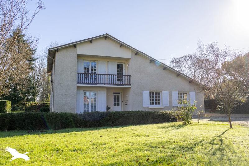 Vente Maison BERGERAC - 6 pièces -203 m² - (24100)