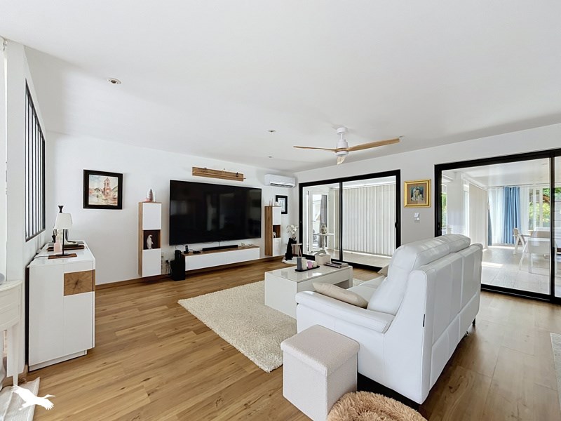 Vente Maison ST LAURENT DES VIGNES - 6 pièces -196 m² - (24100)