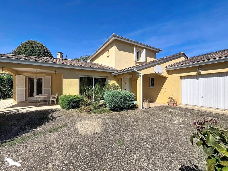 Vente Maison Bergerac - 5 pièces -145 m² - (24100)