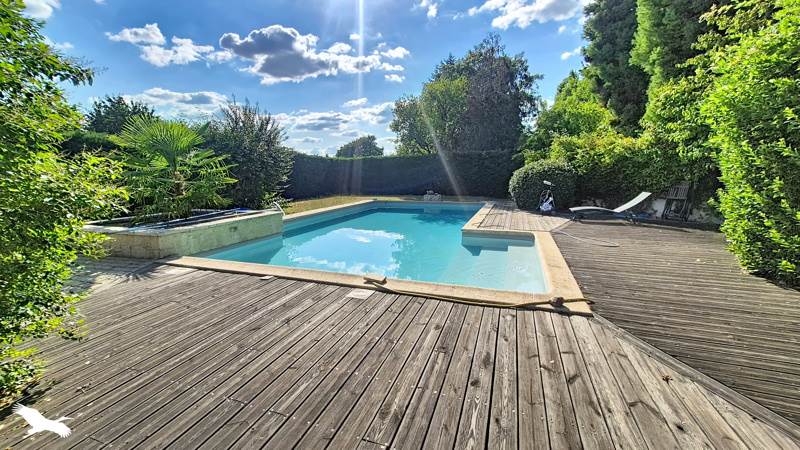 Vente Maison Saint-Laurent-des-Vignes - 6 pièces -198 m² - (24100)