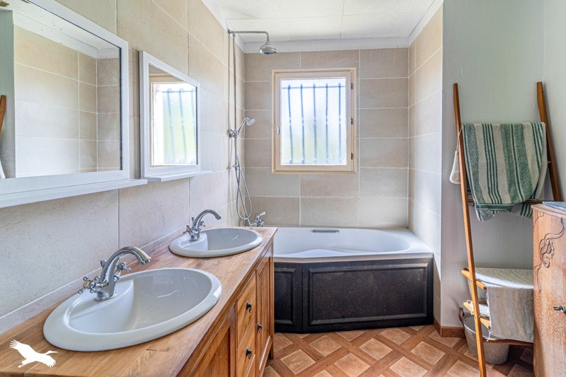 Vente Maison EYSINES - 5 pièces -110 m² - (33320)