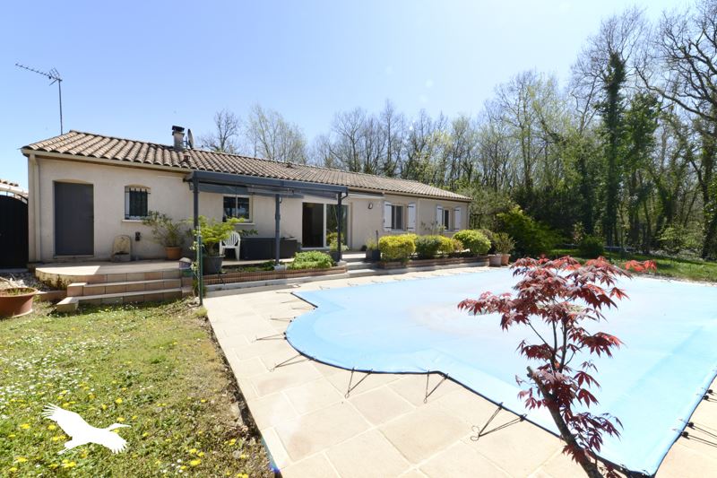 Vente Maison MAGNAC SUR TOUVRE - 6 pièces -124 m² - (16600)