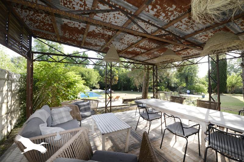 Vente Maison RUELLE SUR TOUVRE - 5 pièces -220 m² - (16600)