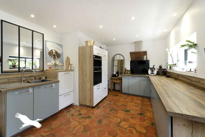 Vente Maison RUELLE SUR TOUVRE - 5 pièces -220 m² - (16600)