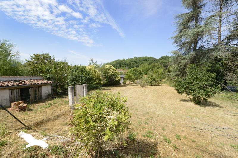 Vente Maison TOUVRE - 6 pièces -152 m² - (16600)