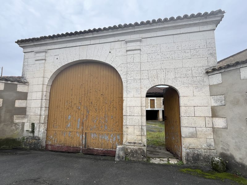 Vente Maison MORNAC - 7 pièces -127 m² - (16600)