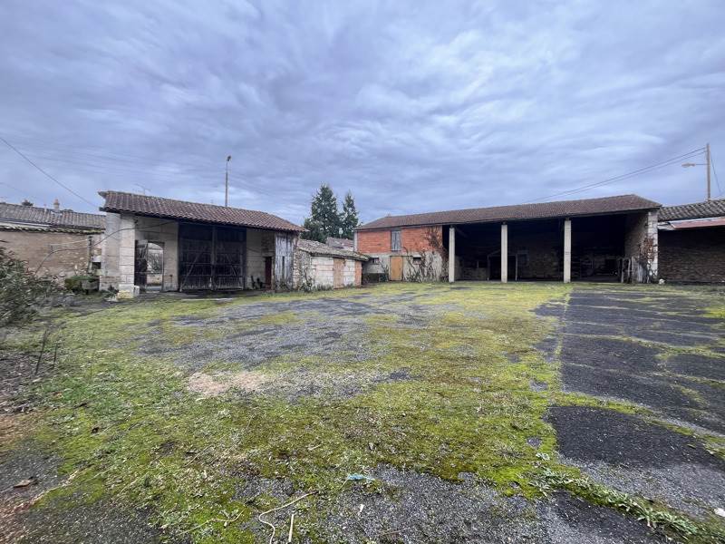 Vente Maison MORNAC - 7 pièces -127 m² - (16600)