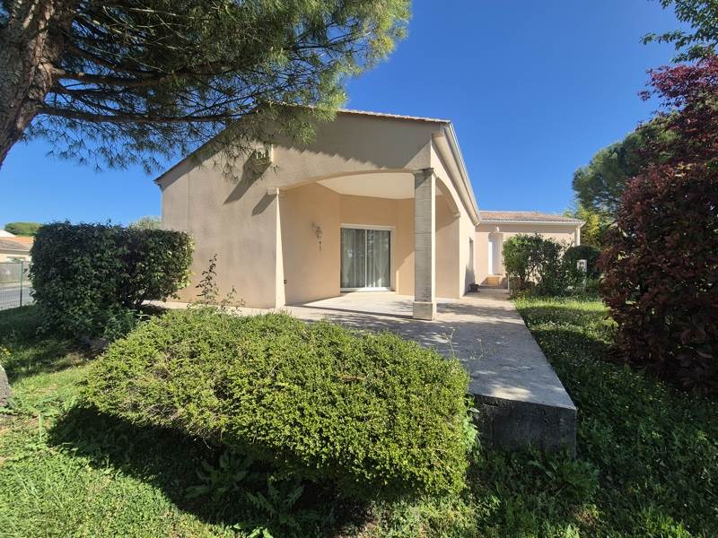 Vente Maison CHAMPNIERS - 4 pièces -127 m² - (16430)