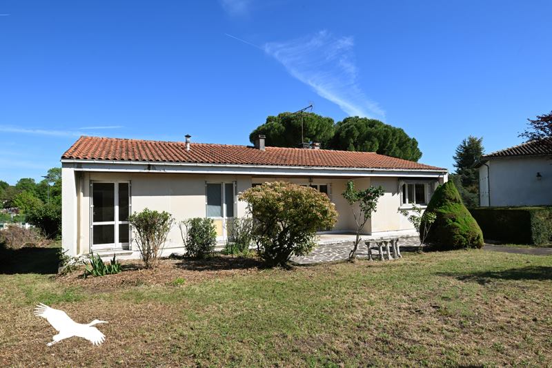Vente Maison CHAMPNIERS - 6 pièces -143 m² - (16430)