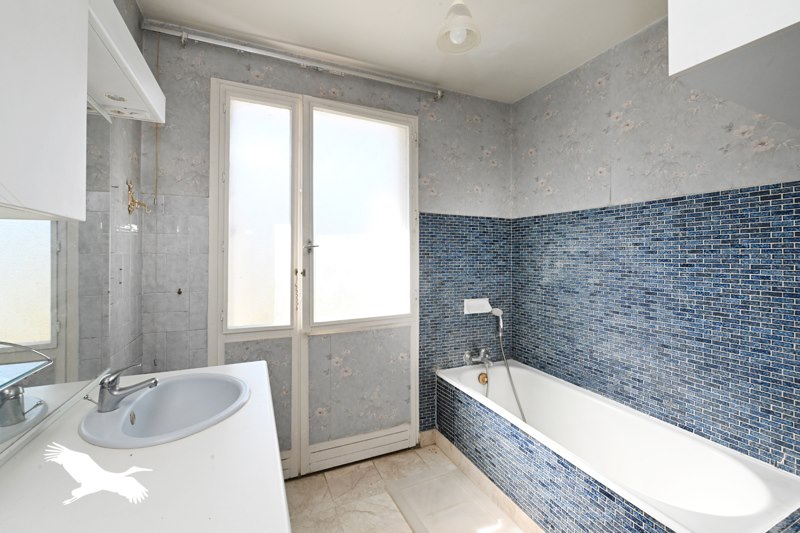 Vente Maison CHAMPNIERS - 6 pièces -143 m² - (16430)