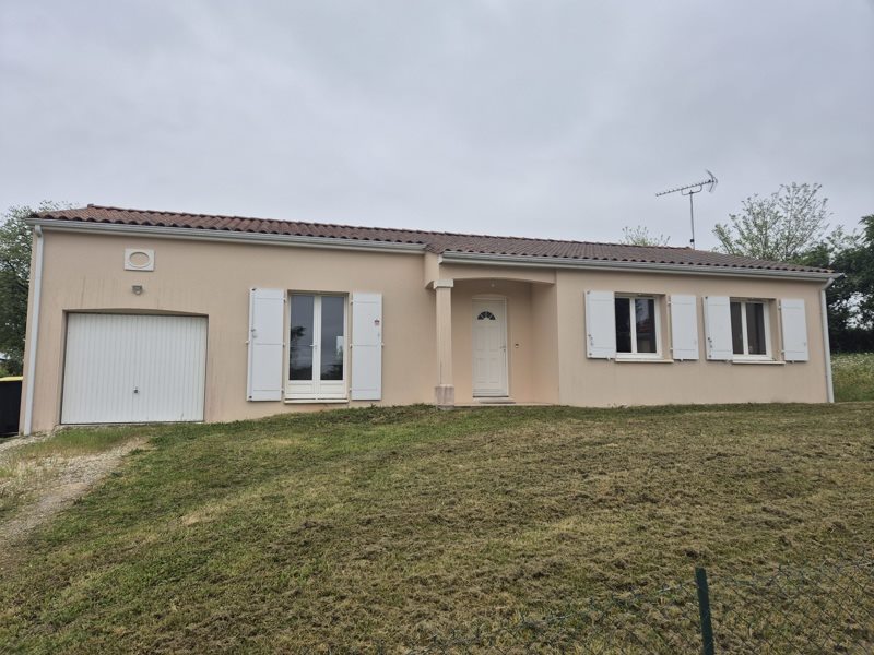 Vente Maison MAGNAC SUR TOUVRE - 4 pièces -90 m² - (16600)