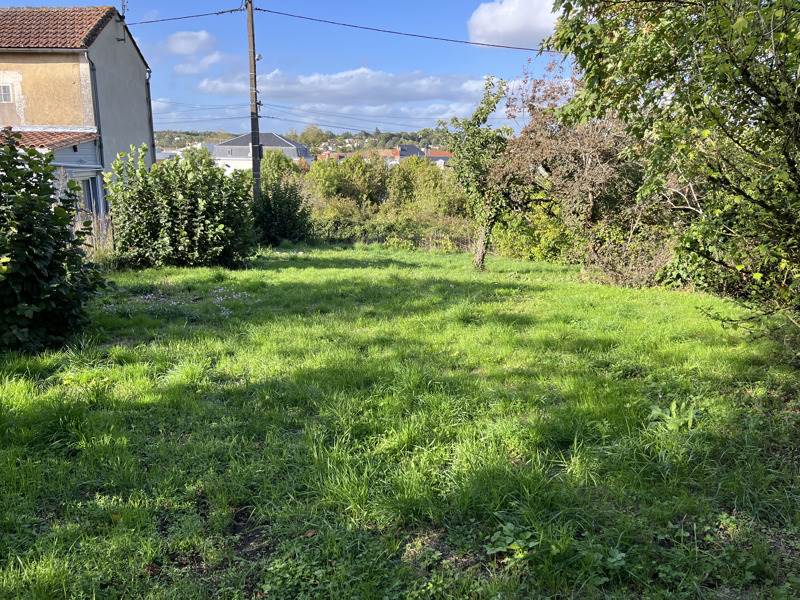 Vente Terrain RUELLE SUR TOUVRE - -700 m² - (16600)