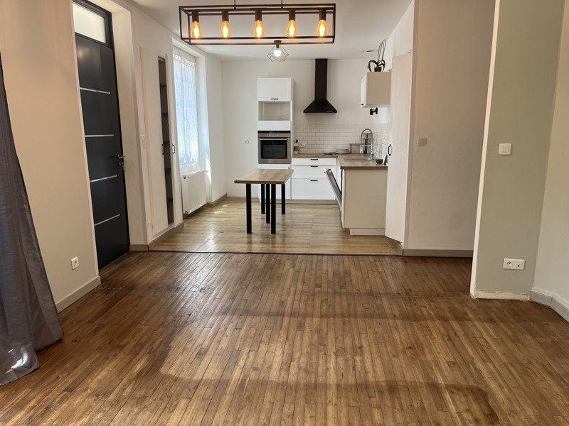 Vente Maison RUELLE SUR TOUVRE - 6 pièces -115 m² - (16600)