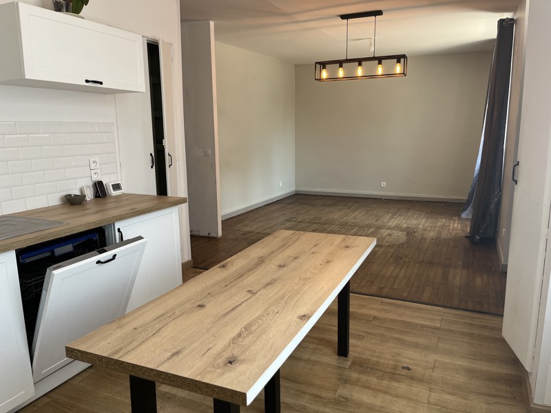 Vente Maison RUELLE SUR TOUVRE - 6 pièces -115 m² - (16600)