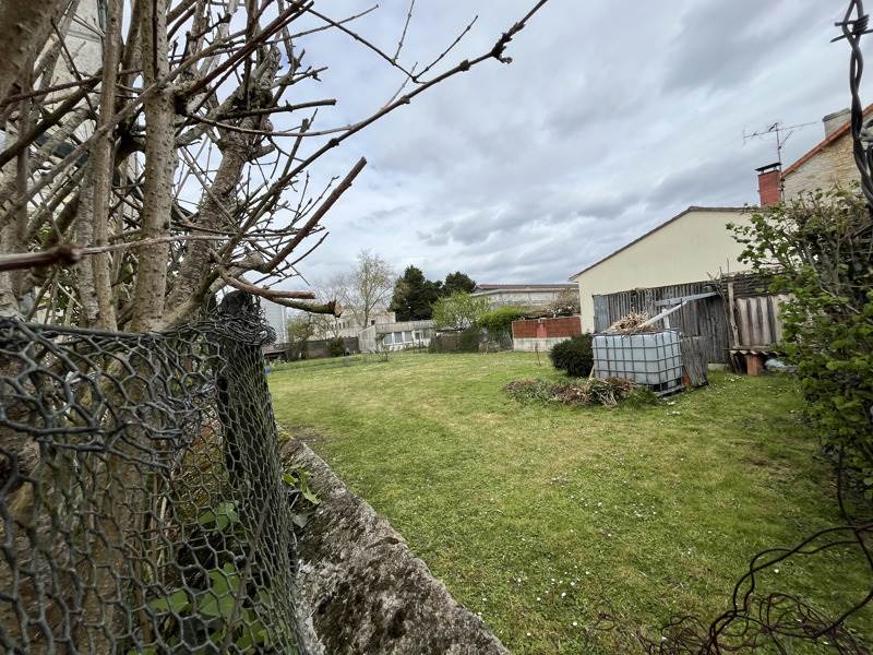Vente Terrain RUELLE SUR TOUVRE - -830 m² - (16600)