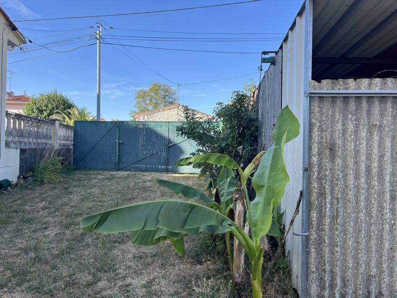 Vente Terrain RUELLE SUR TOUVRE - -830 m² - (16600)