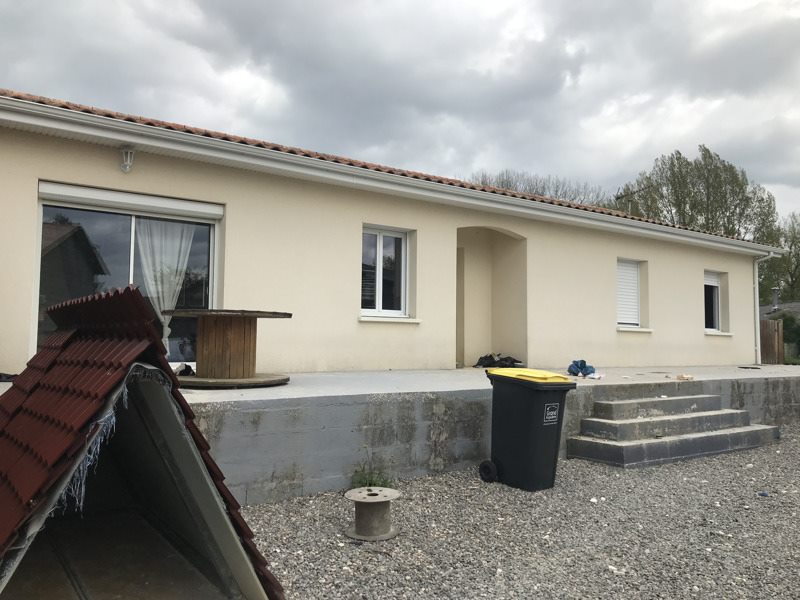 Vente Maison L ISLE D ESPAGNAC - 5 pièces -108 m² - (16340)