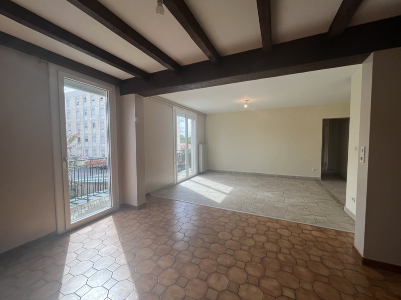 Vente Maison RUELLE SUR TOUVRE - 5 pièces -106 m² - (16600)
