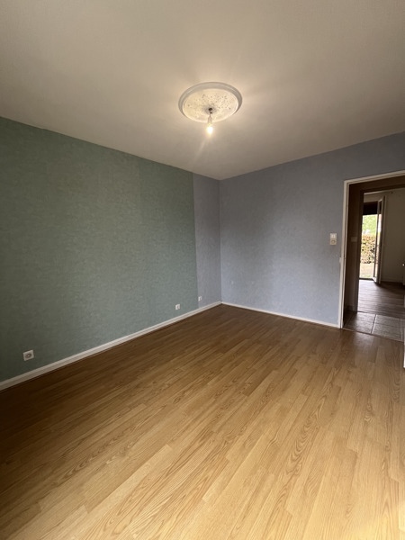 Vente Maison RUELLE SUR TOUVRE - 5 pièces -106 m² - (16600)