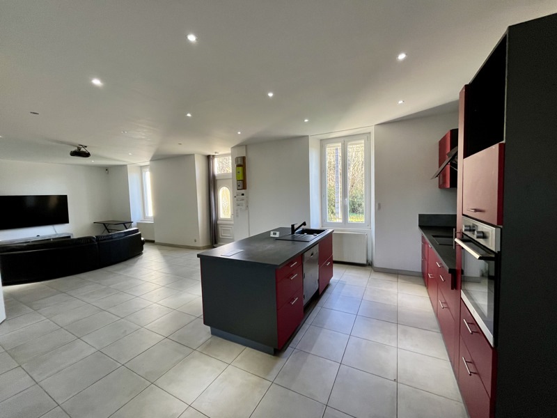 Vente Maison ST JULIEN LE VENDOMOIS - 5 pièces -179 m² - (19210)