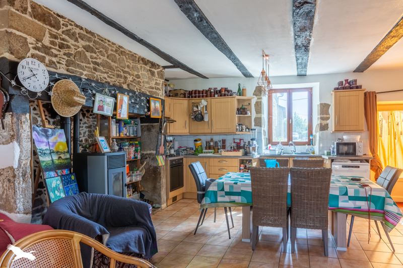 Vente Maison LASCAUX - 6 pièces -95 m² - (19130)
