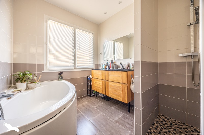 Vente Maison ANGOULINS - 7 pièces -144 m² - (17690)