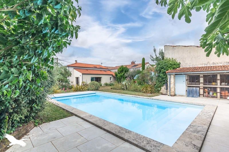 Vente Maison THAIRE - 6 pièces -146 m² - (17290)