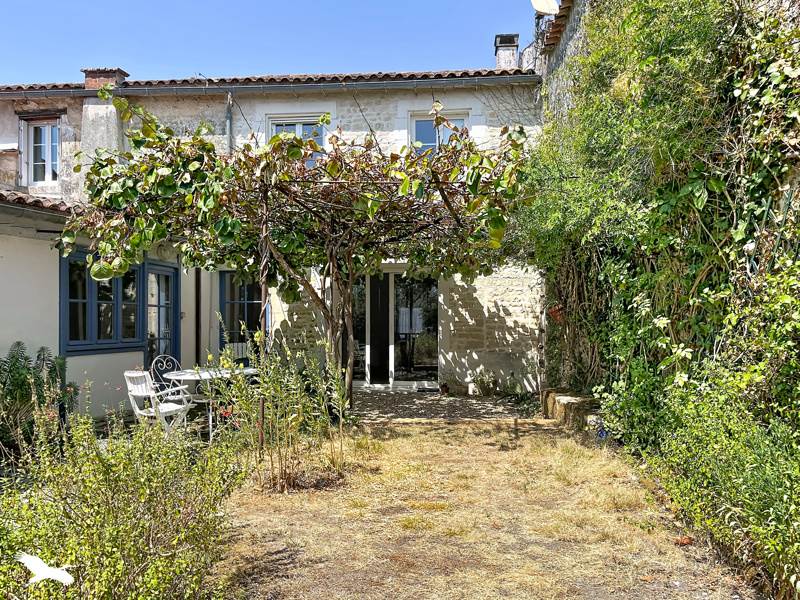 Vente Maison THAIRE - 6 pièces -171 m² - (17290)