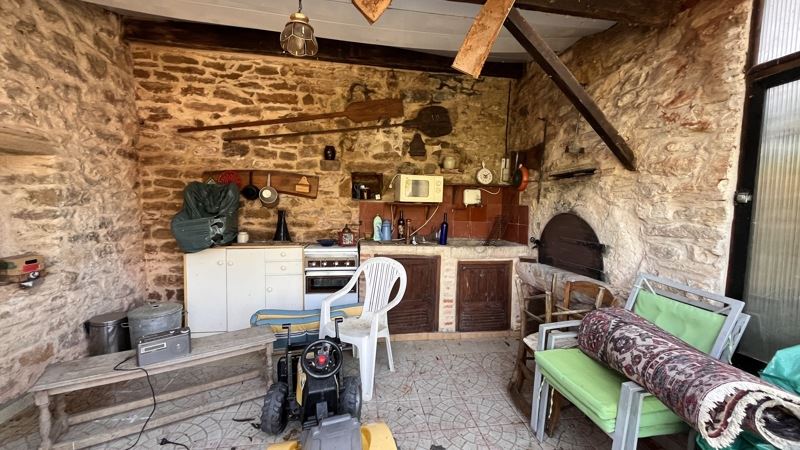 Vente Maison PUYCELSI - 3 pièces -145 m² - (81140)