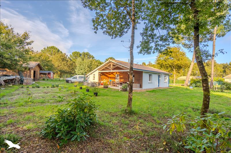 Vente Maison SOULAC SUR MER - 4 pièces -82 m² - (33780)