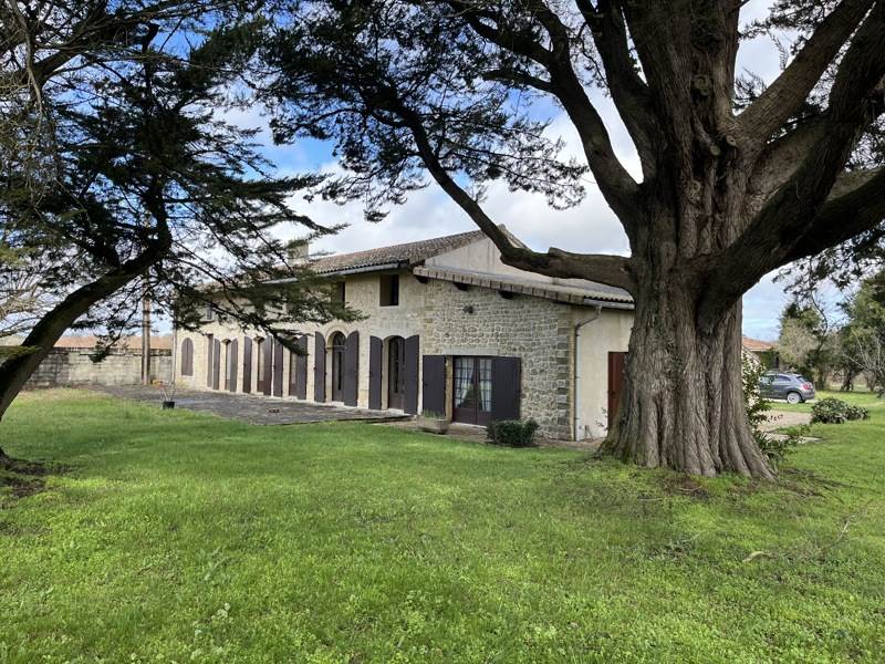 Vente Maison BEGADAN - 6 pièces -268 m² - (33340)