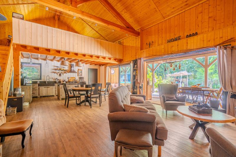 Vente Maison SOULAC SUR MER - 7 pièces -200 m² - (33780)