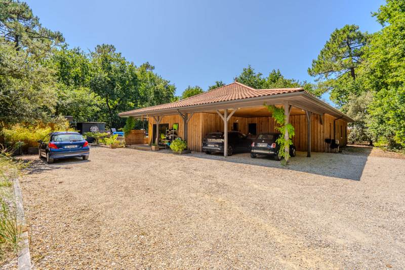 Vente Maison SOULAC SUR MER - 7 pièces -200 m² - (33780)